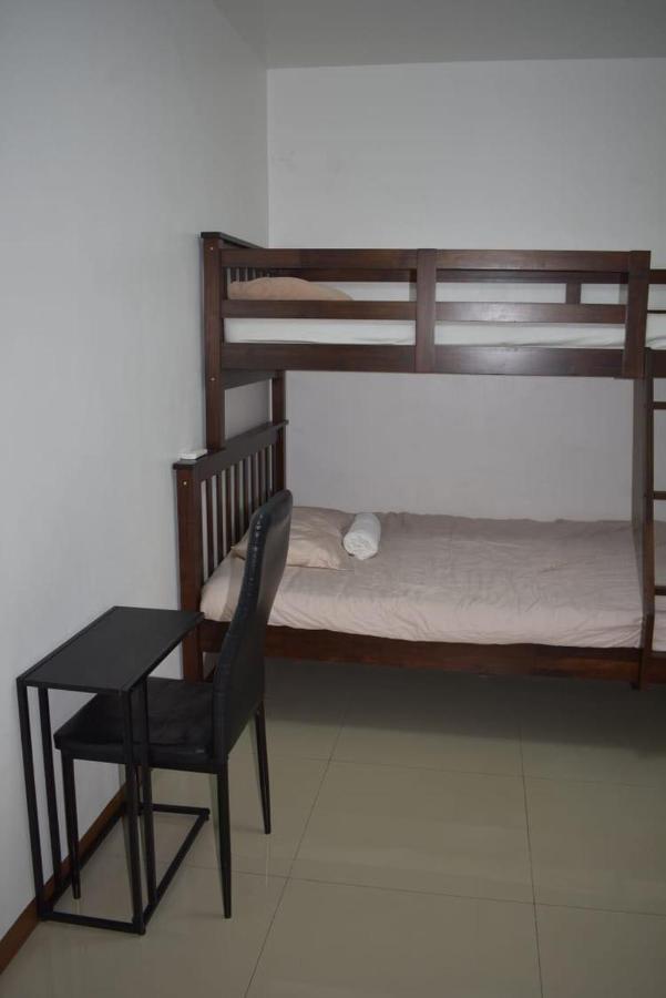 Affordable Makati Apt マニラ市 エクステリア 写真