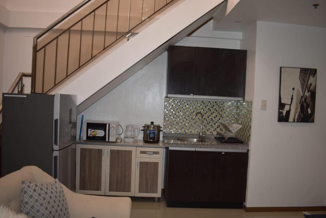 Affordable Makati Apt マニラ市 エクステリア 写真