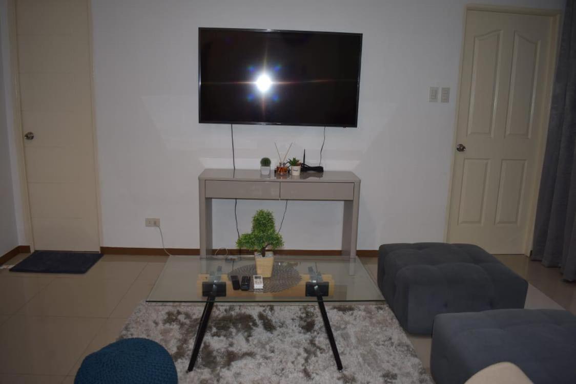 Affordable Makati Apt マニラ市 エクステリア 写真