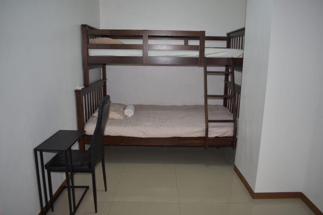 Affordable Makati Apt マニラ市 エクステリア 写真
