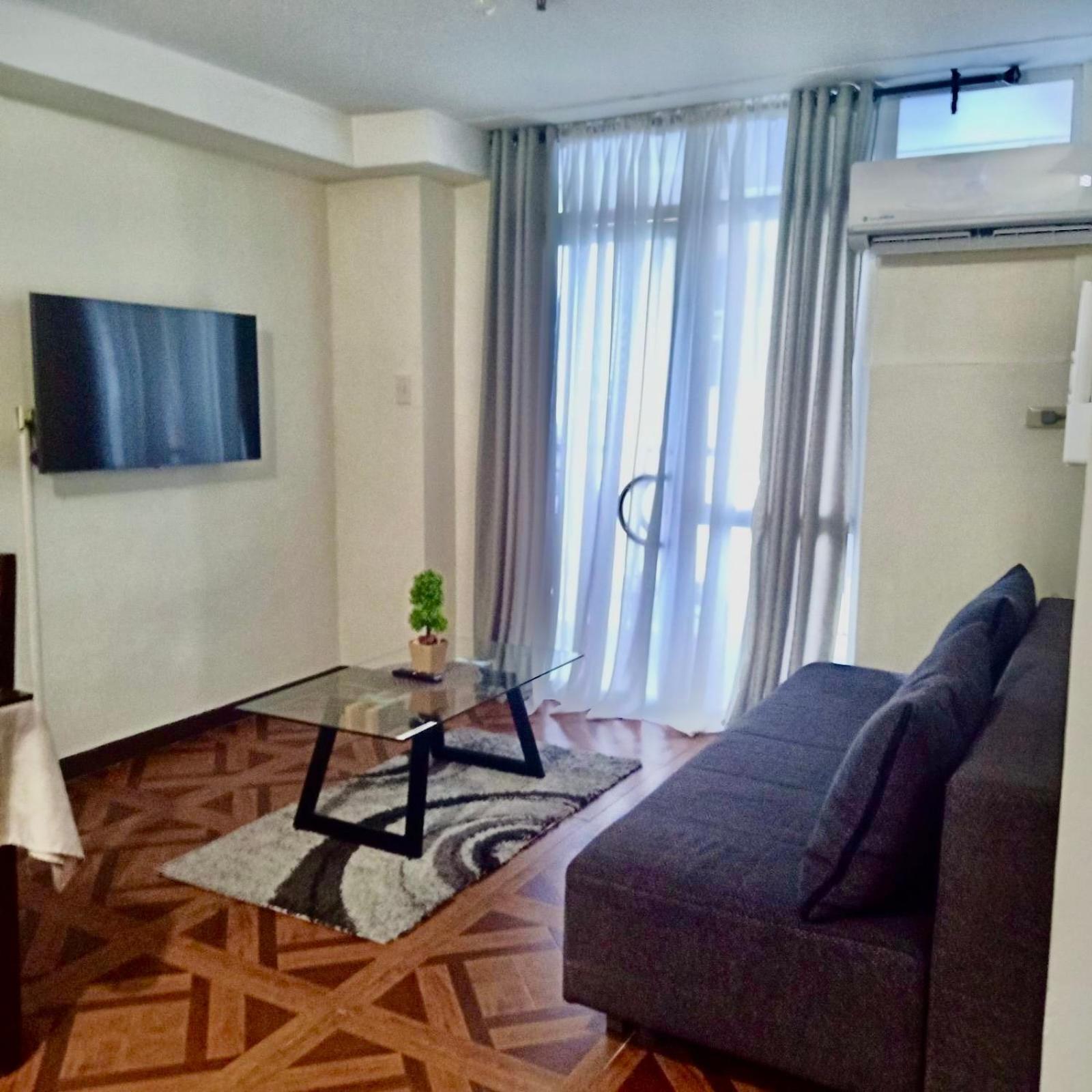 Affordable Makati Apt マニラ市 エクステリア 写真