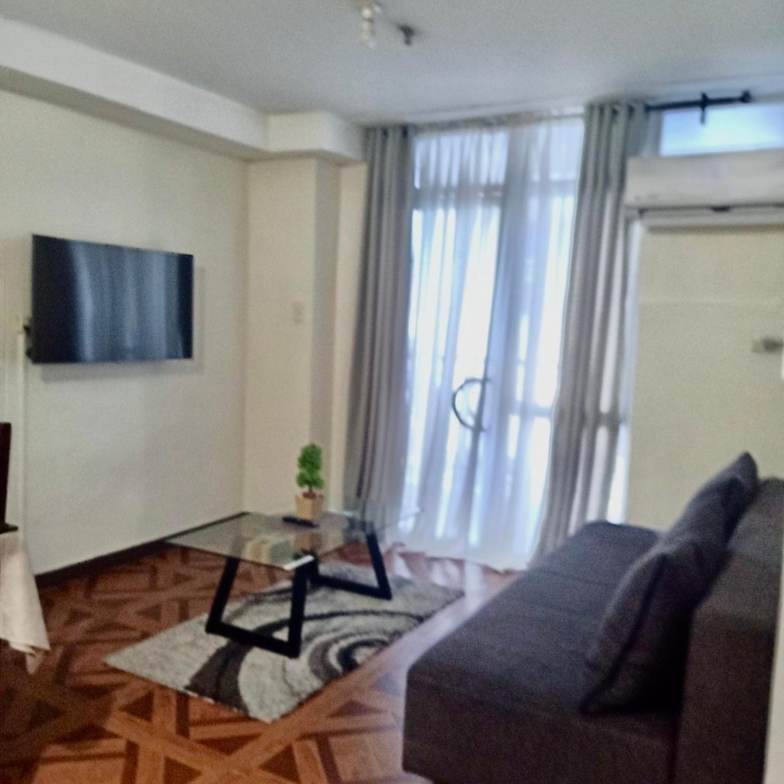 Affordable Makati Apt マニラ市 エクステリア 写真