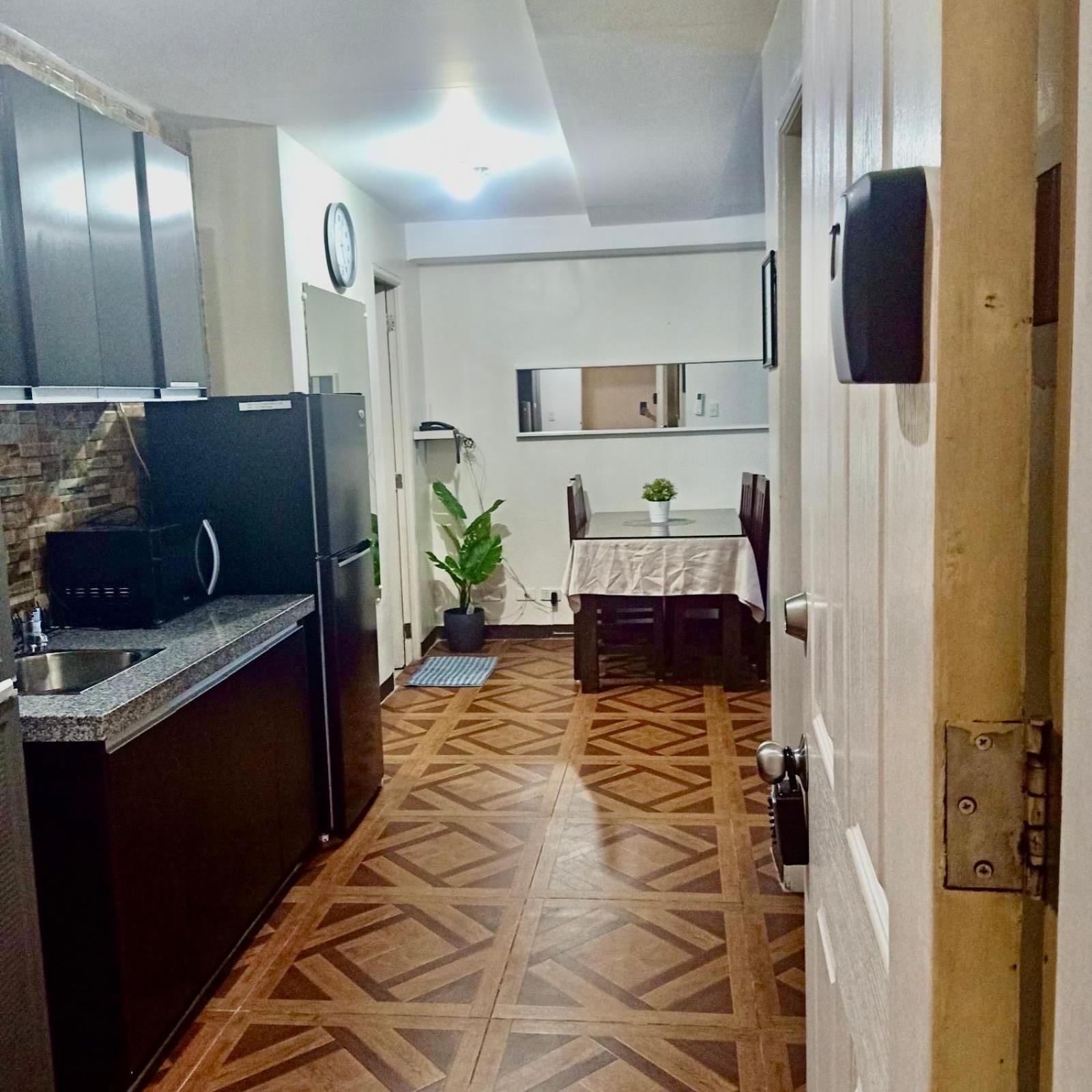Affordable Makati Apt マニラ市 エクステリア 写真