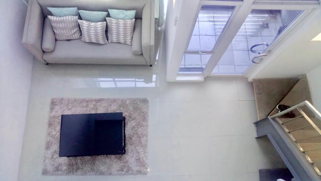 Affordable Makati Apt マニラ市 エクステリア 写真